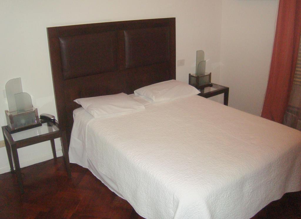 Aparthotel Edificio Charcas 3*
