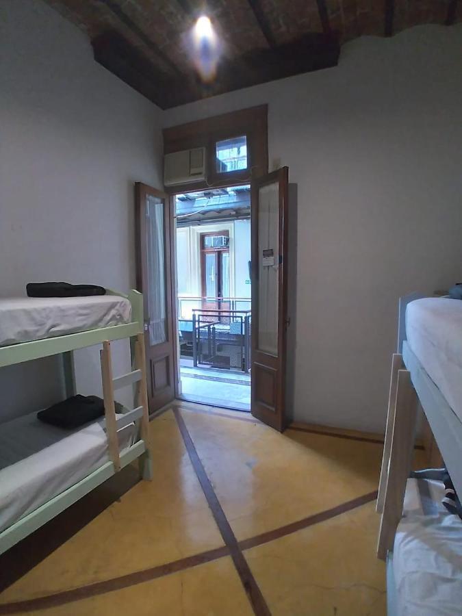 Hostel Parla *