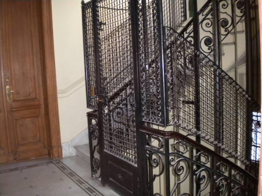 Beautiful In Plaza Dorrego, San Telmo Apartment *