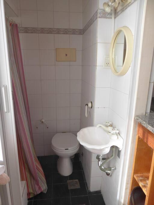 Larrea Y Santa Fe Apartment *