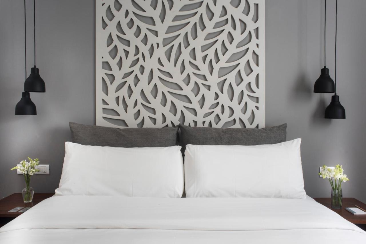 Rochester M Hotel