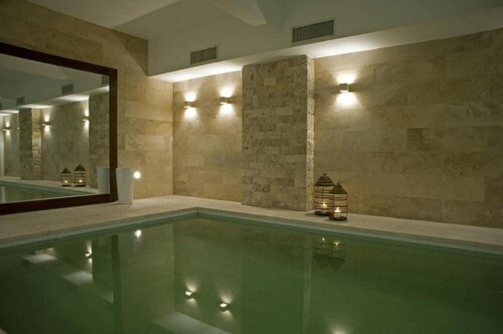 Hotel Awwa & 4*