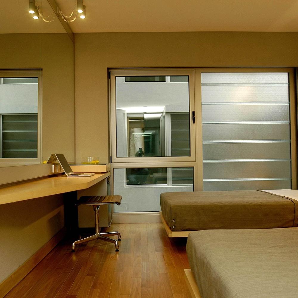Htl Urbano Hotel