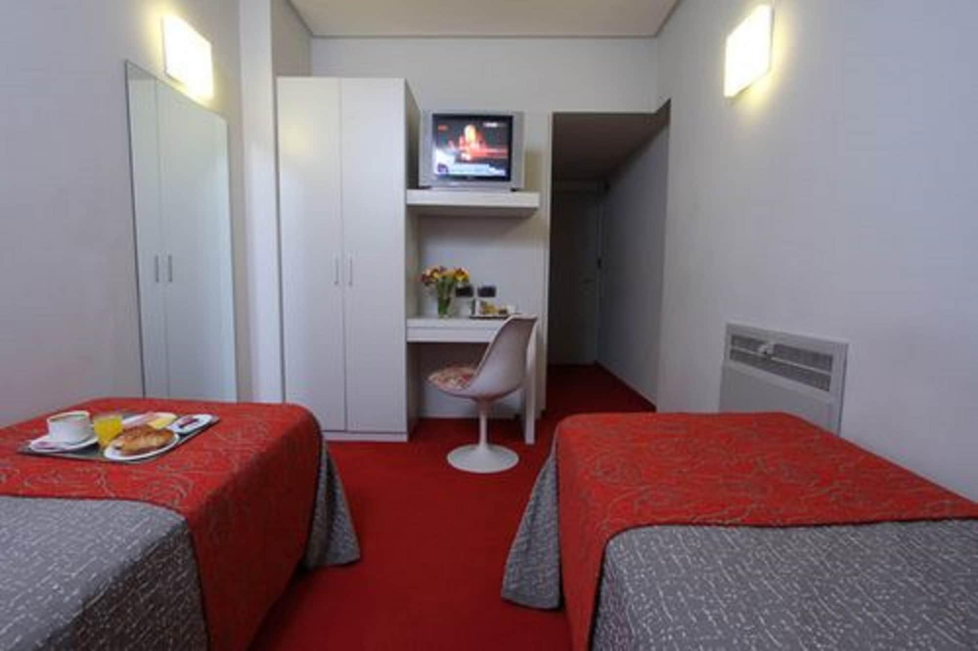 Hotel Victory 3*
