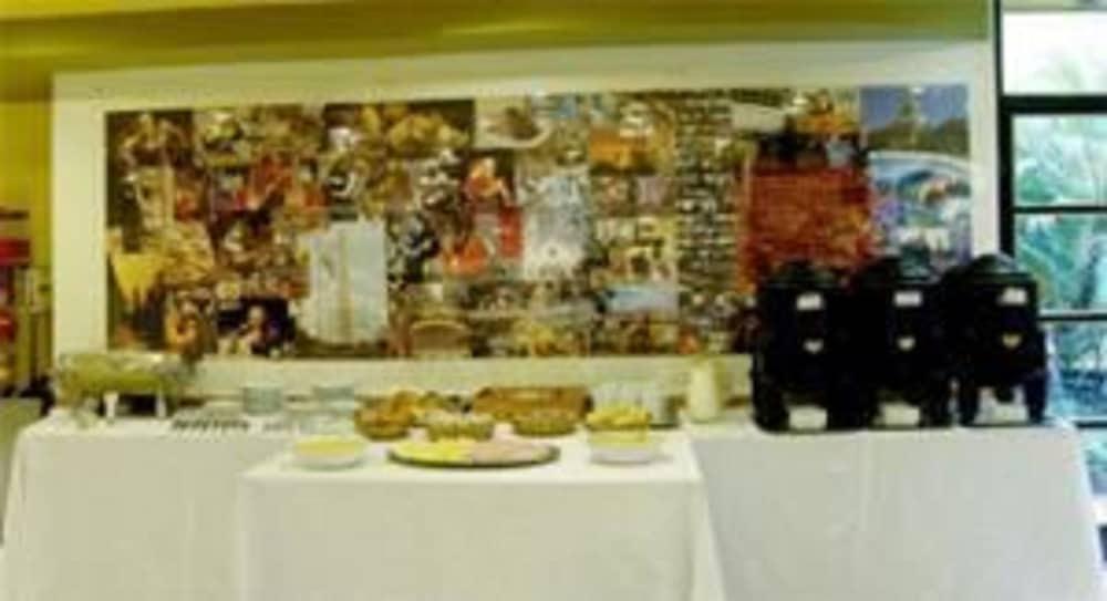 Sarmiento Palace Hotel 3*