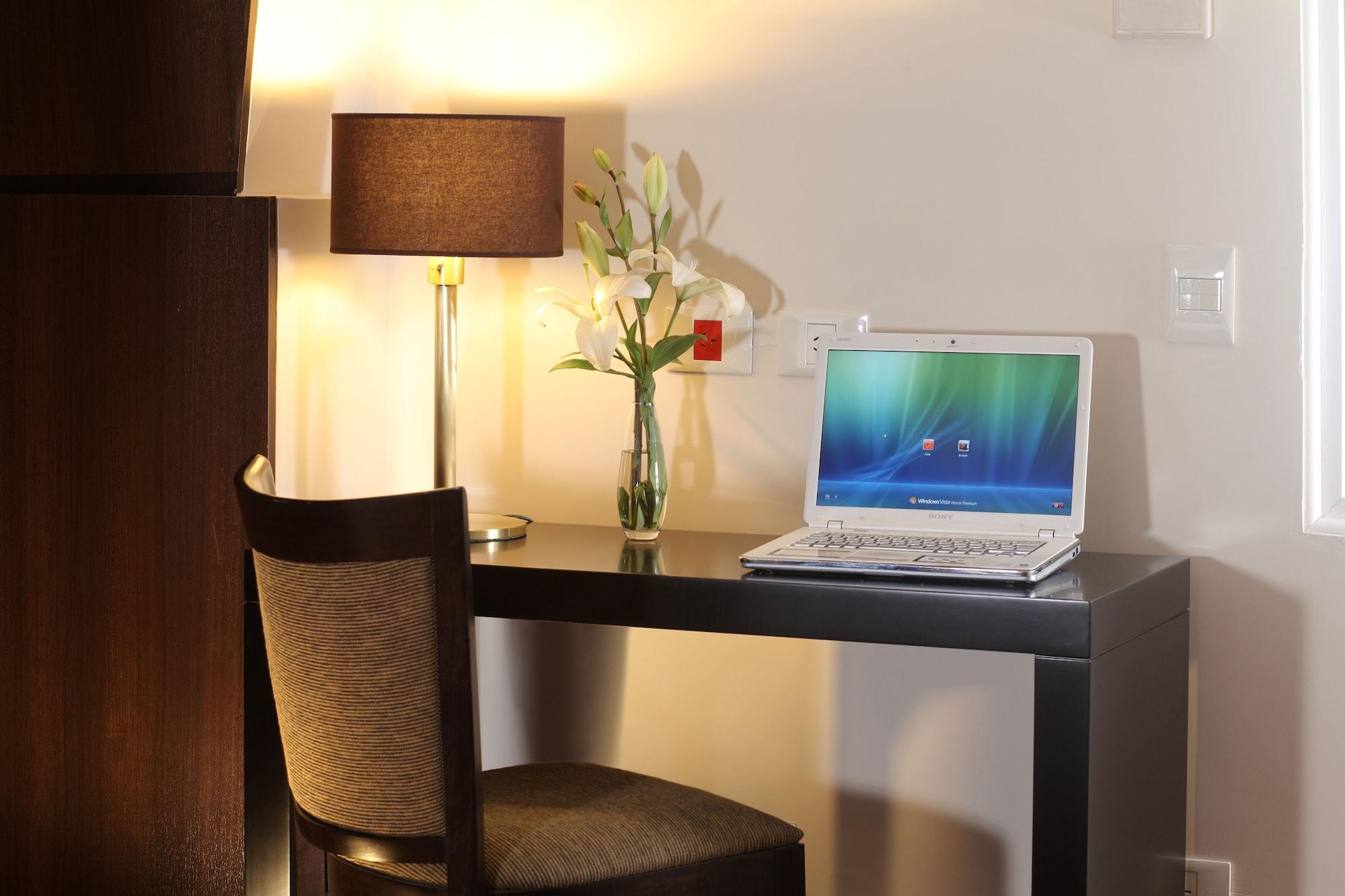 Europlaza & Hotel 3*