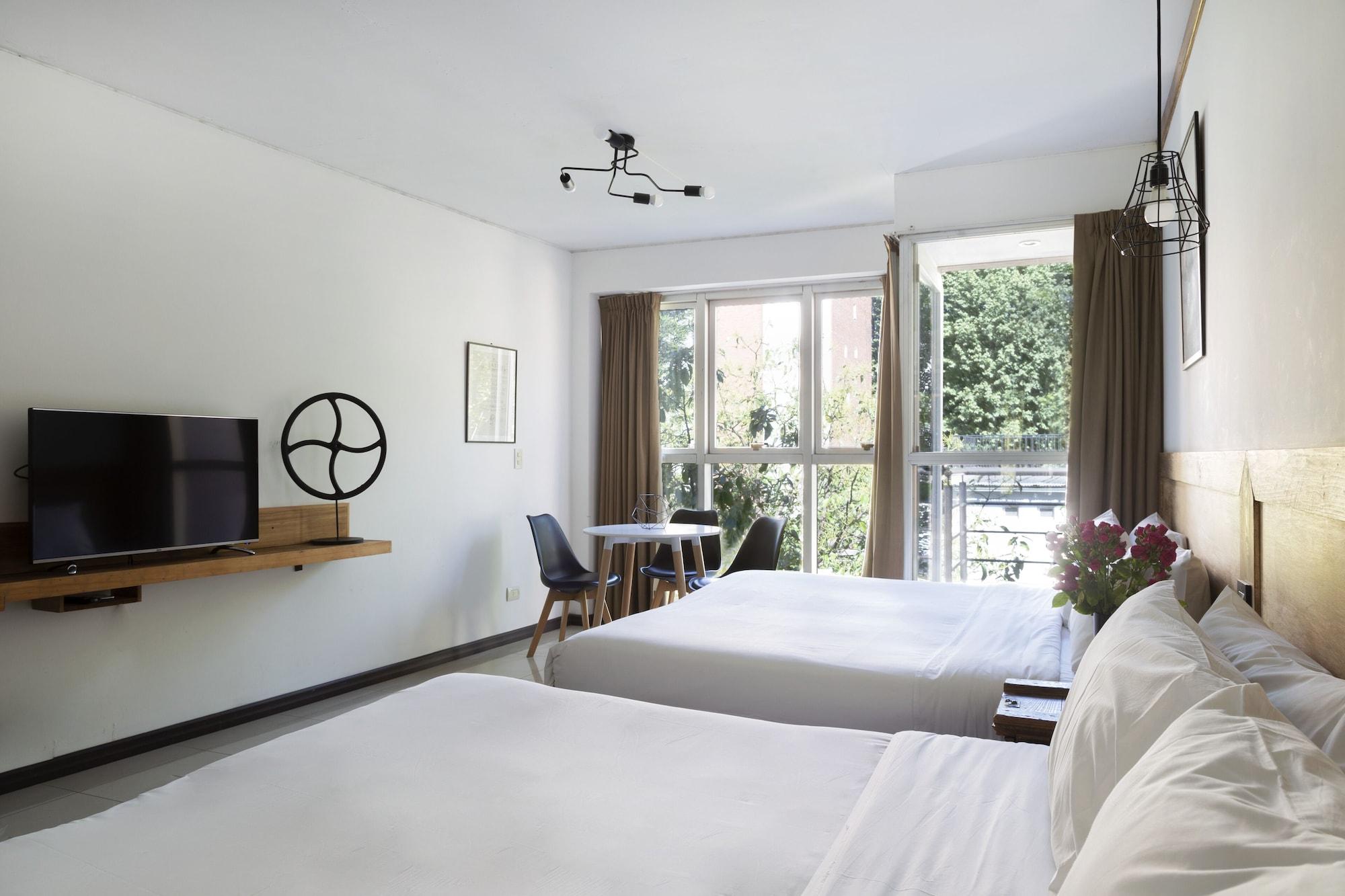 Feel Hotel 3*