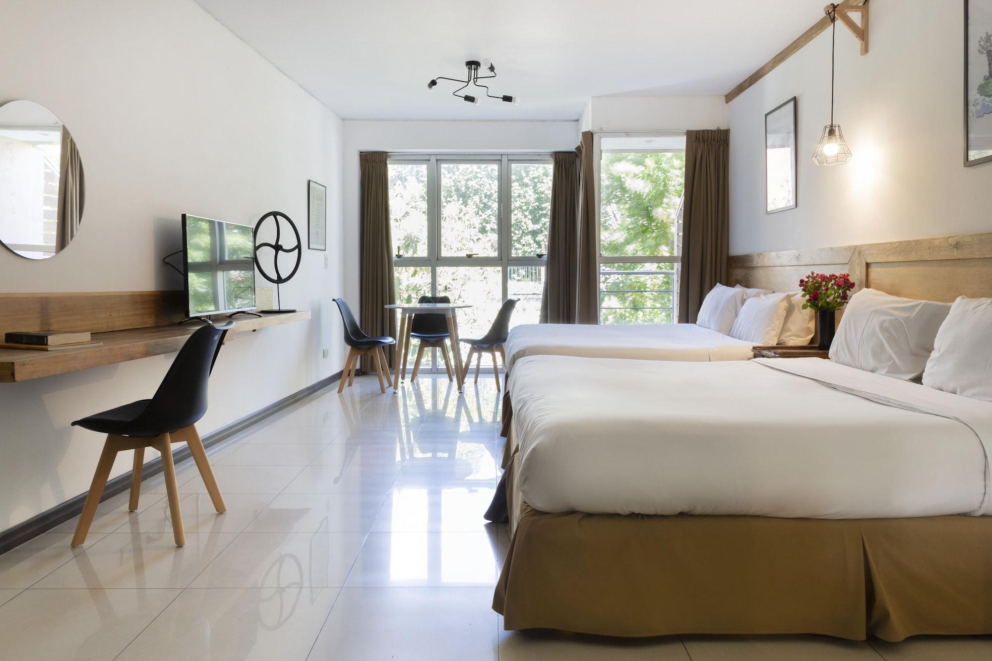 Feel Hotel 3*
