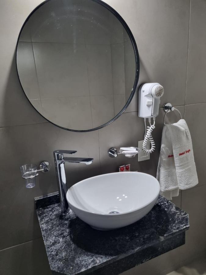 Regis Hotel