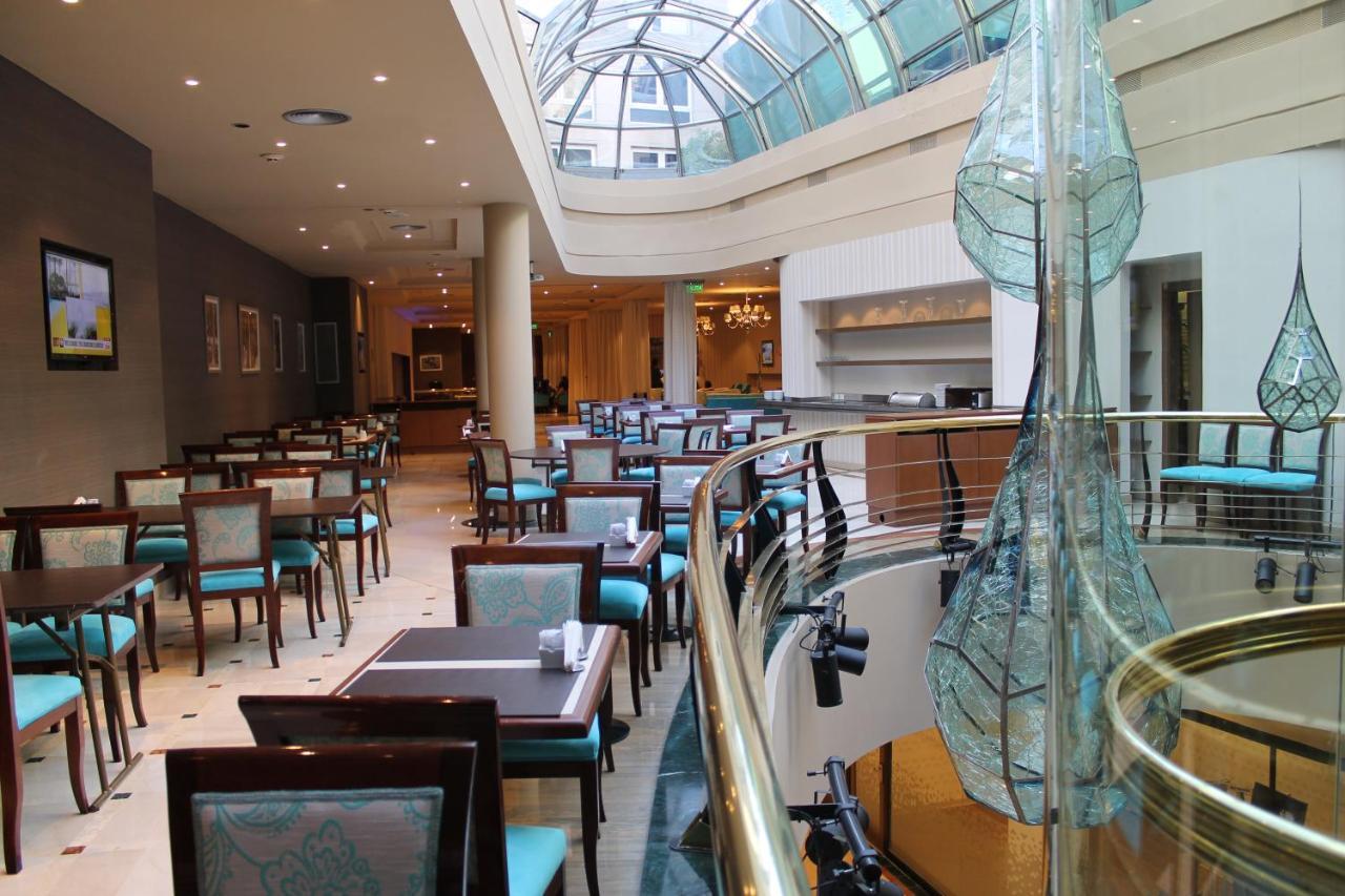 Howard Johnson Plaza By Wyndham Florida Street Hotel