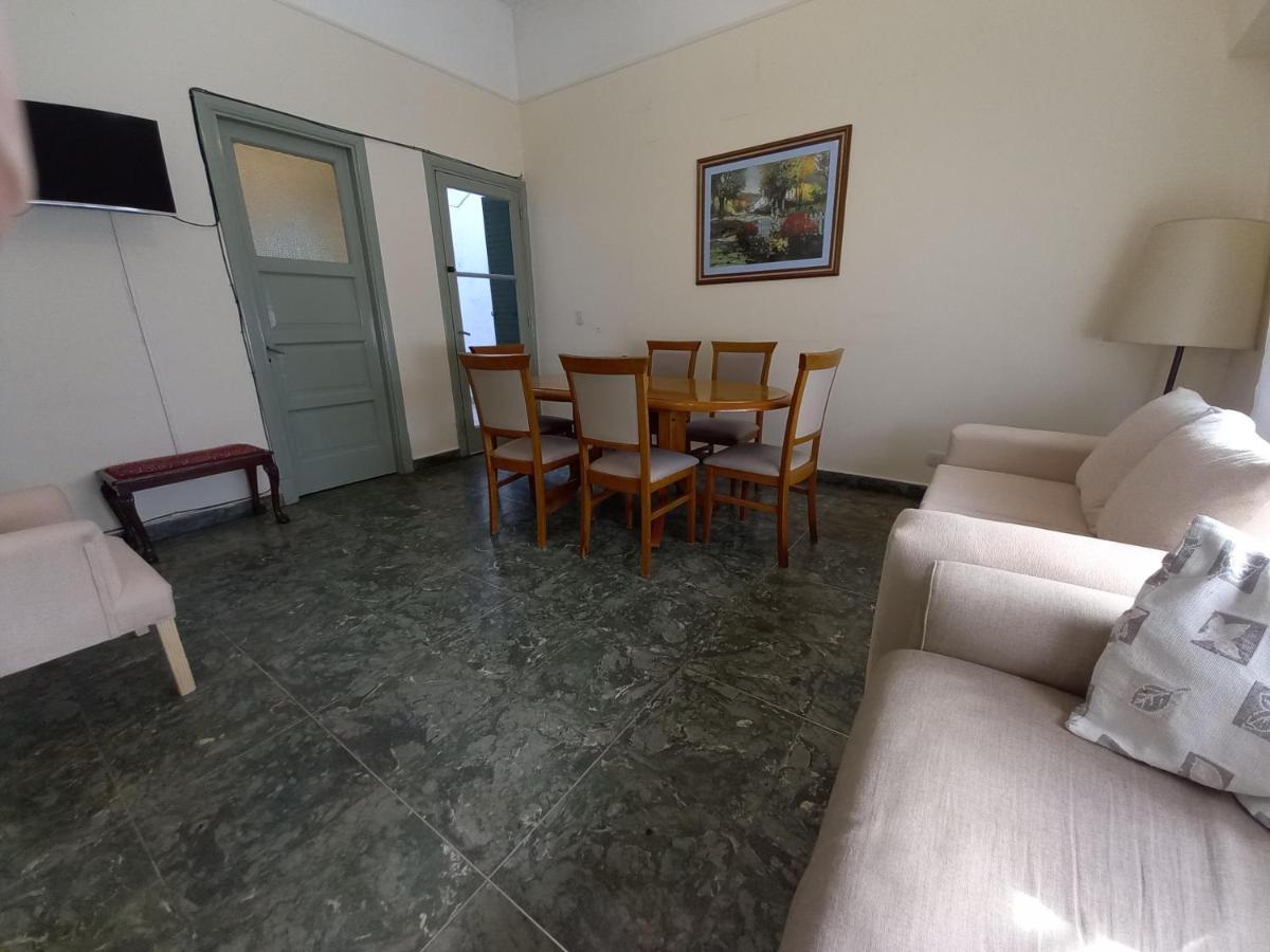 Casa Artigas 5684 Holiday home Buenos Aires