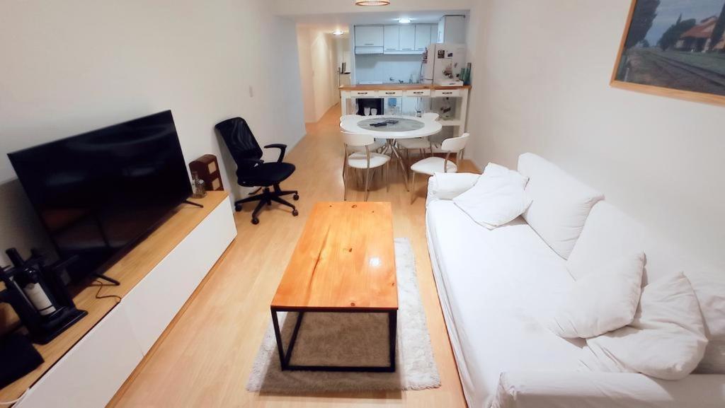 Hermoso Departamento En Crespo Con Pileta- Frias * Buenos Aires