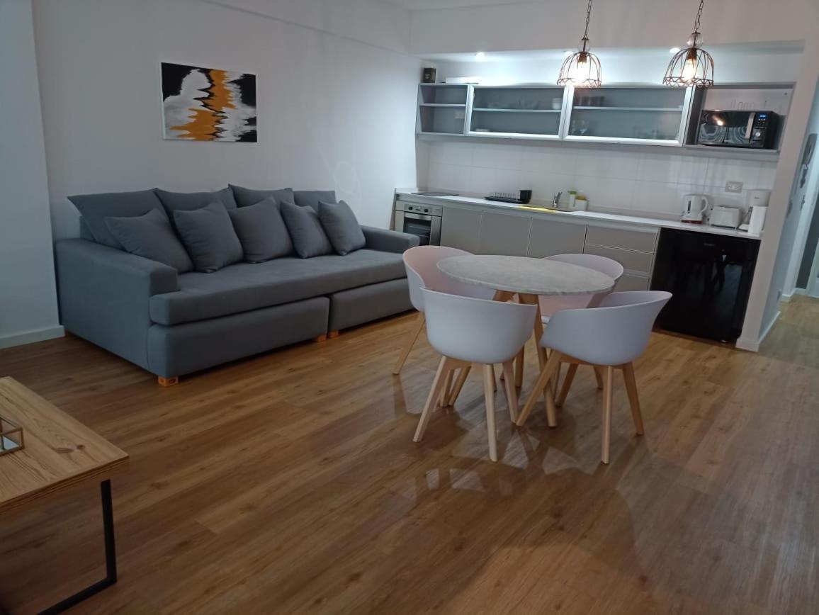 Apartment Recoleta Amplio Departamento En Torre Con Amenities Excelente Ubicacion Buenos Aires