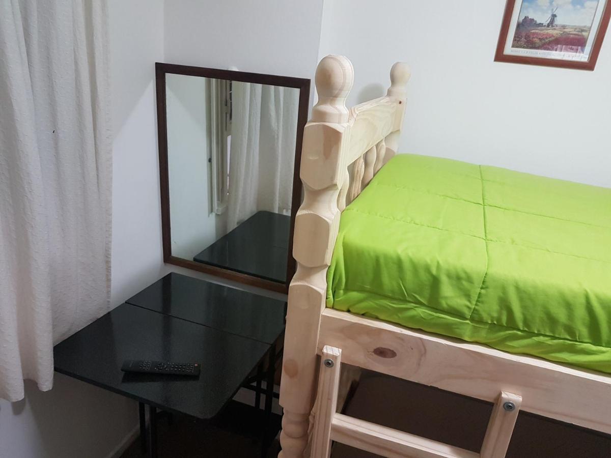 Con Bano Privado Un Piso Por Escalera Homestay Buenos Aires