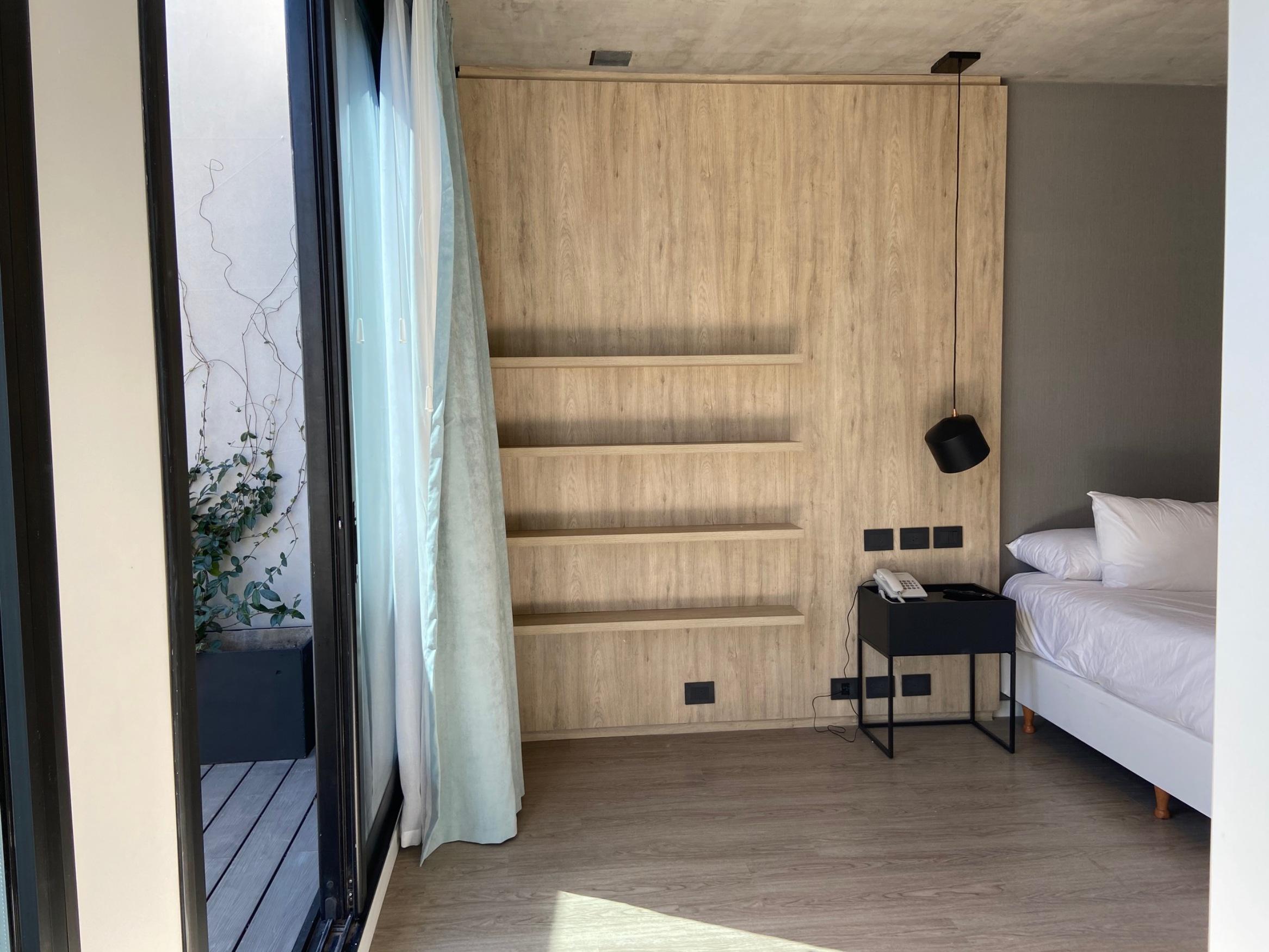 Krista Boutique 4*