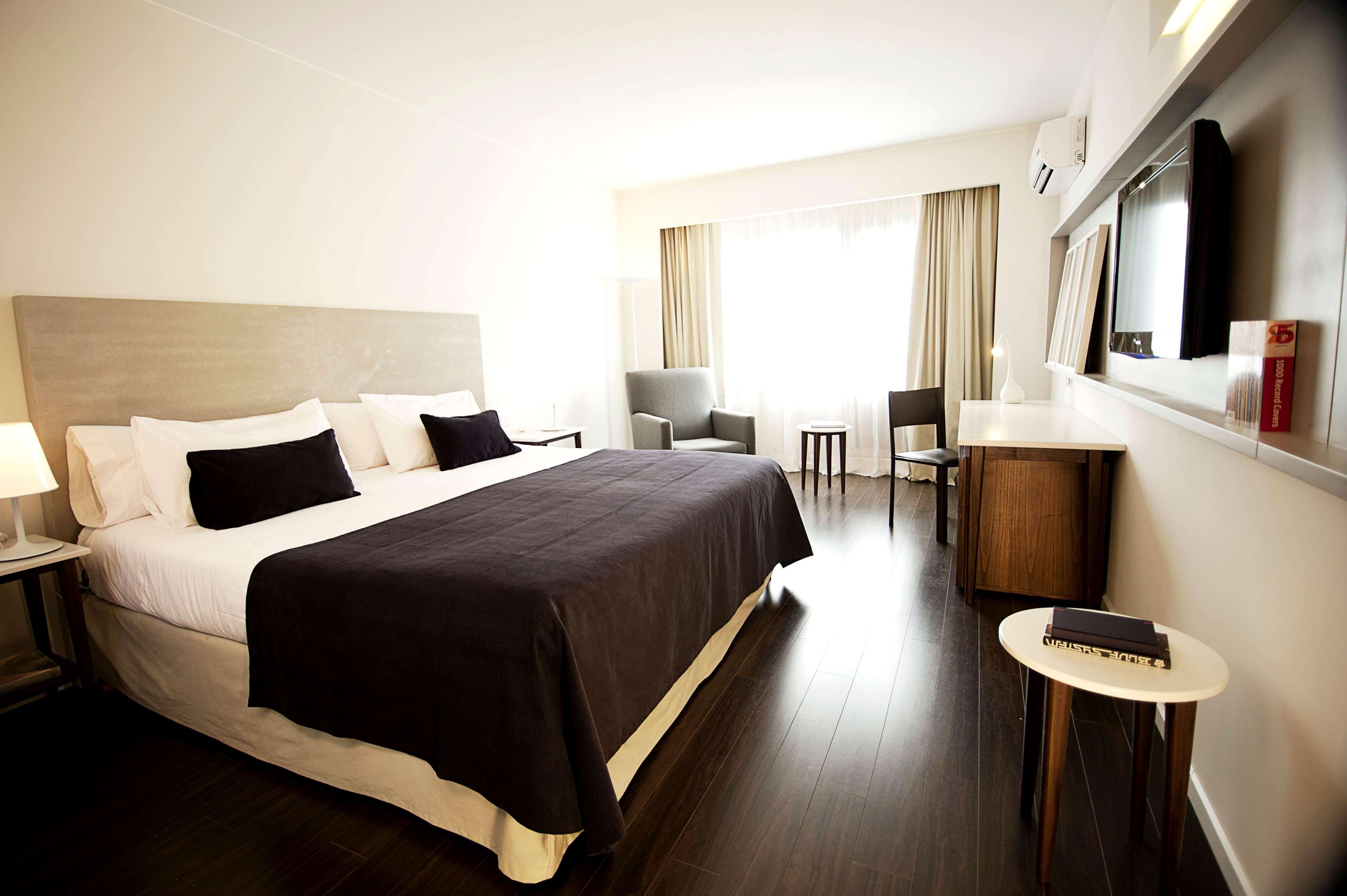 Dazzler By Wyndham Recoleta Hotel 4*