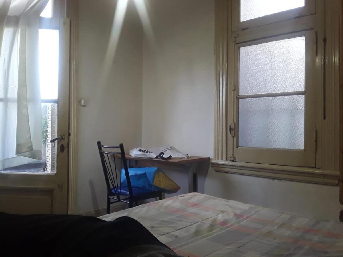 Habitac Indiv Casa De Familia, Flores * Buenos Aires