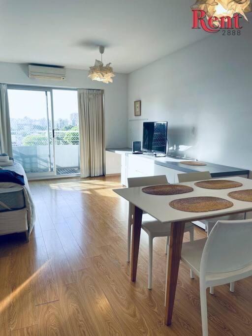 Rent Arismendi Apartment *