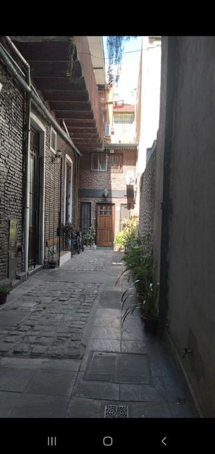 Carmensita Depto A 2 Cuadras De Belgrano Y 9 De Julio Antiguo Y Clasico Edificio De San Telmo Acceso 2do Piso Por Escalera Apartment Buenos Aires