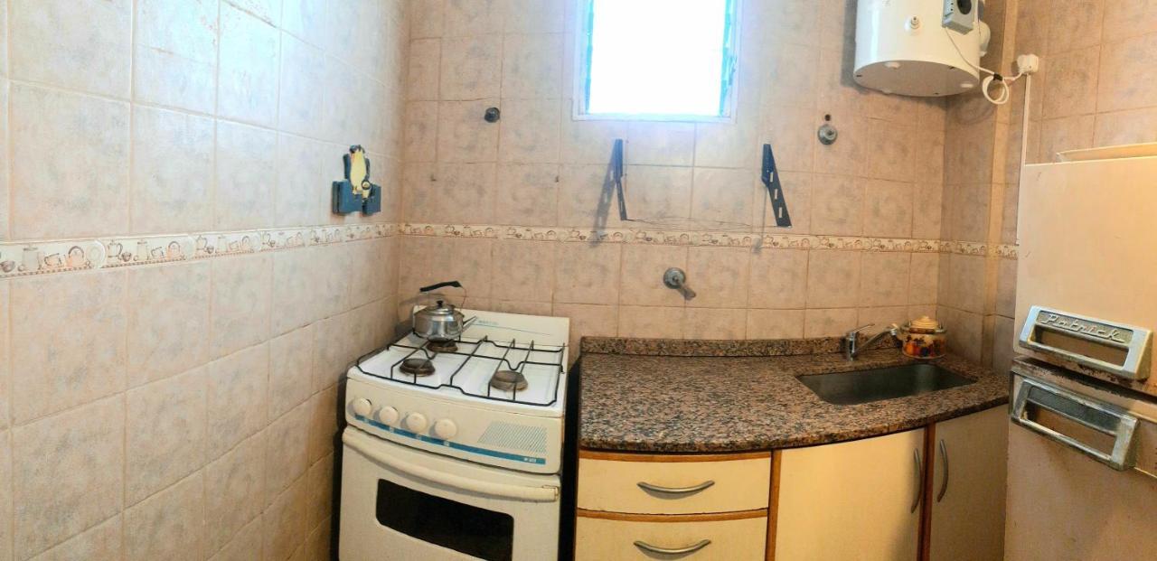 Carmensita Depto A 2 Cuadras De Belgrano Y 9 De Julio Antiguo Y Clasico Edificio De San Telmo Acceso 2do Piso Por Escalera Apartment Buenos Aires