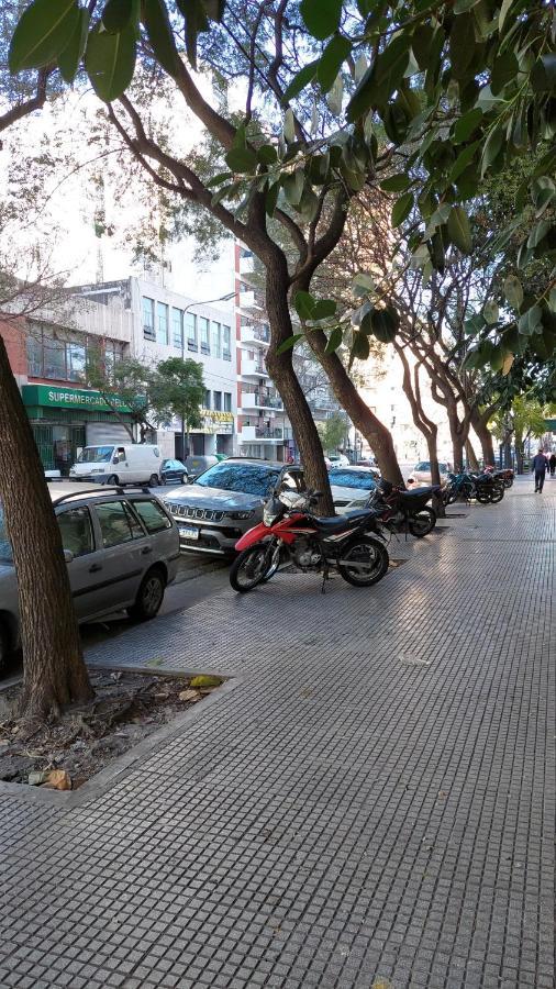 Petit En Avenida Belgrano * Buenos Aires