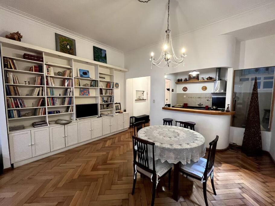 Apartamento Comodo Y Espacioso Departamento En Recoleta Buenos Aires