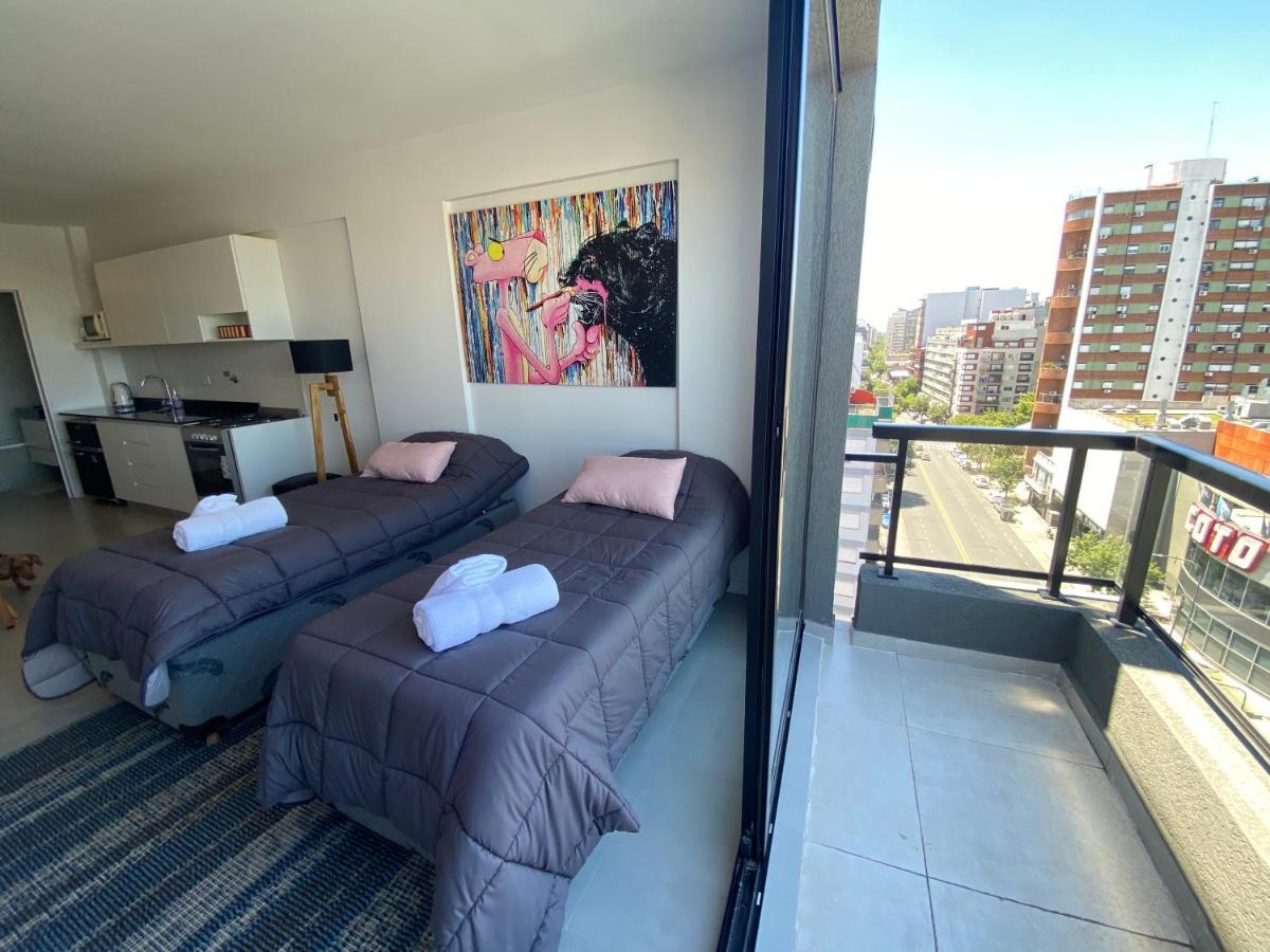 Double Or 2-3 Beds Private Studio - Pinkpanther Apartment *