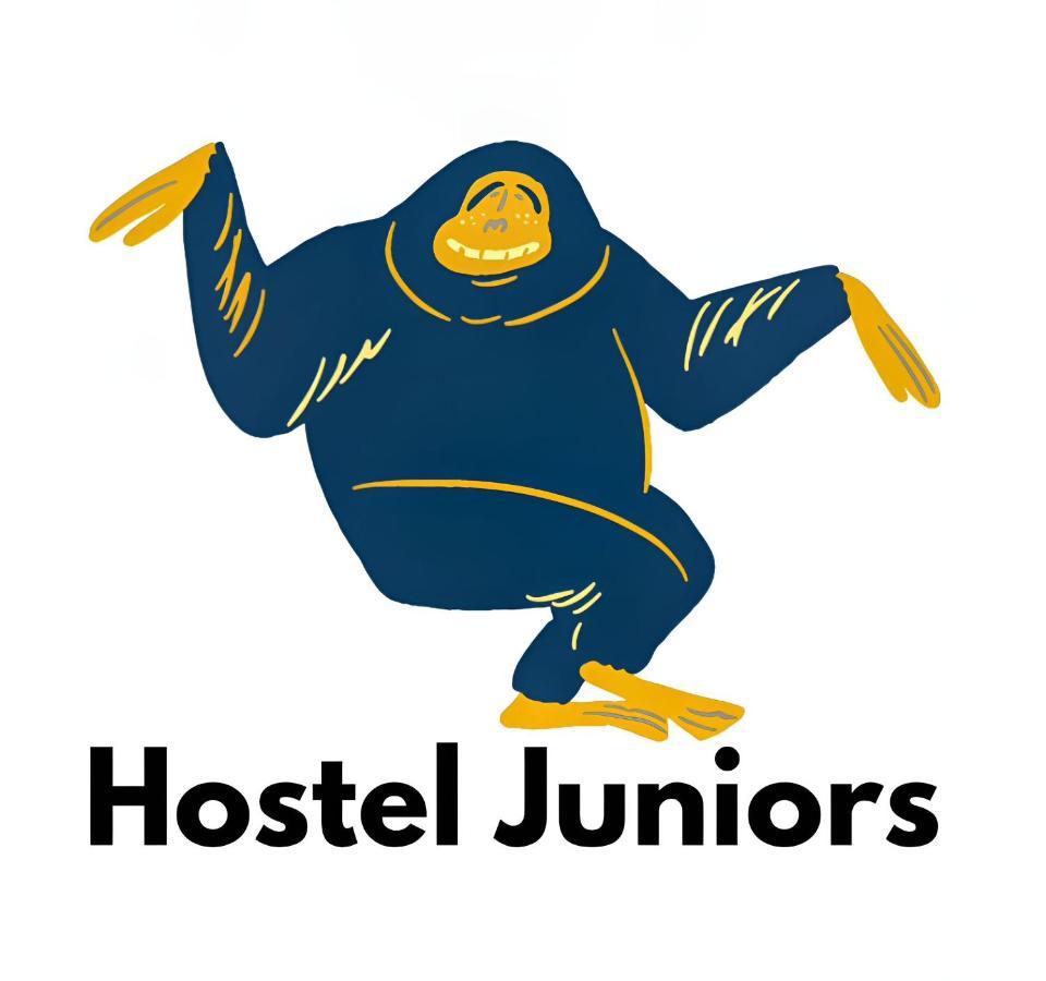 Juniors Guest house *