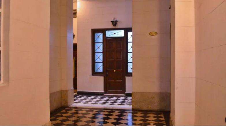 Silencioso Con Patio Apartment *