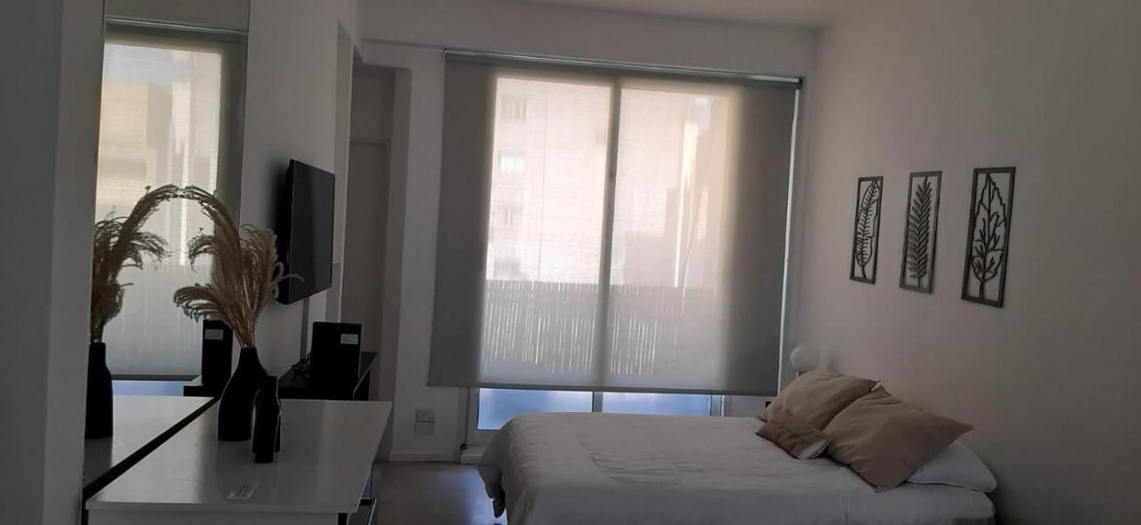 Moderno Departamento Con Balcon En Recoleta Apartment Buenos Aires