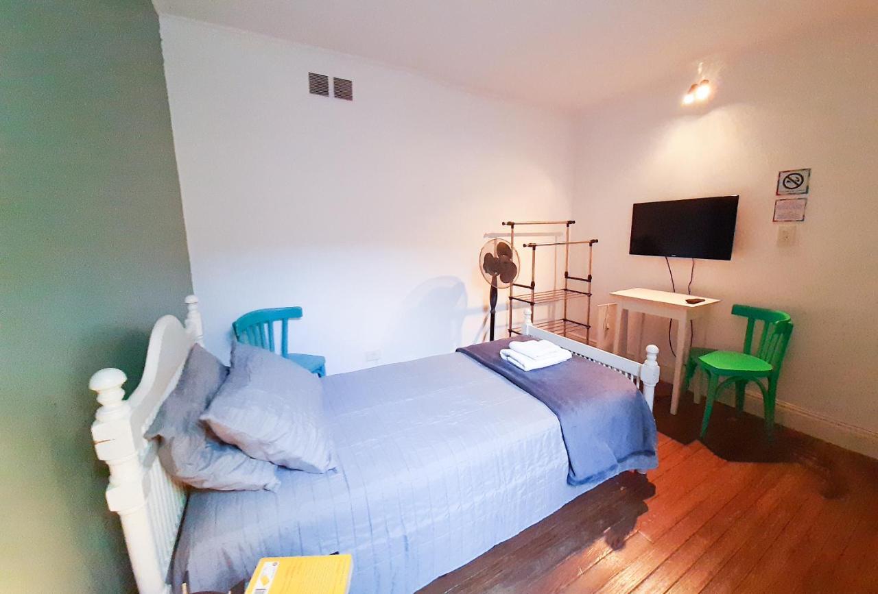 Hostel Lopez &