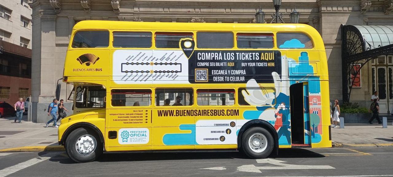 Tango Pop Junto Al Obelisco En 820 Avenida Corrientes