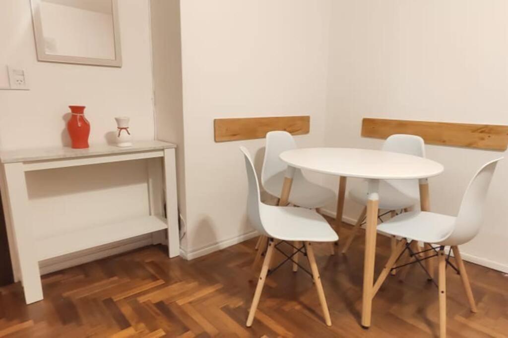 Calido Departamento En El Centro- Zona Tribunales- Viamonte 2b Buenos Aires