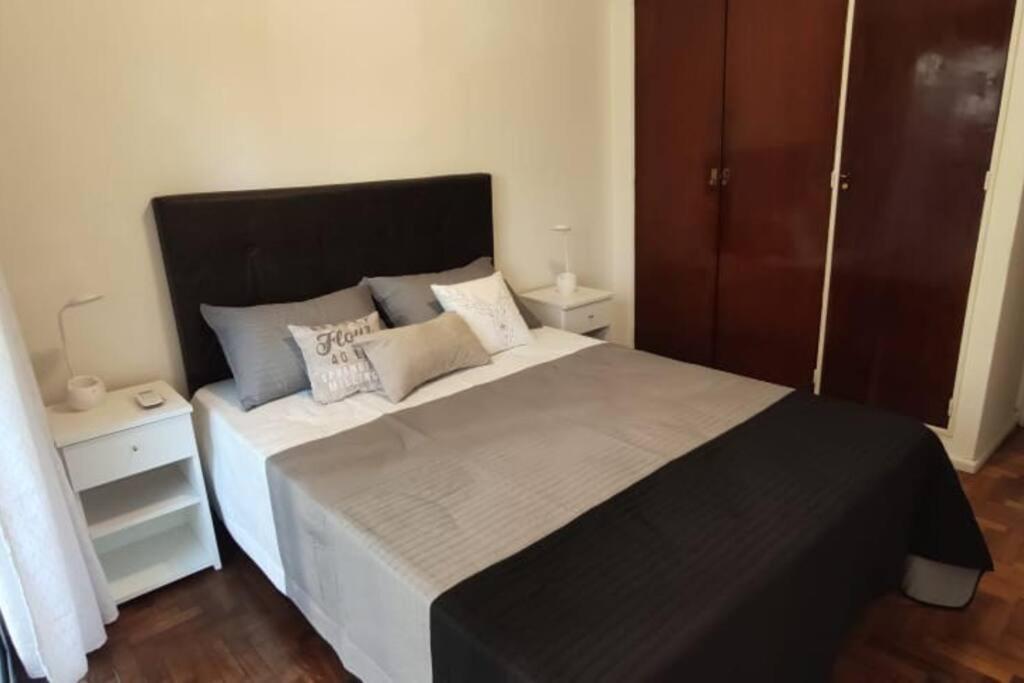 Calido Departamento En El Centro- Zona Tribunales- Viamonte 2b Apartment