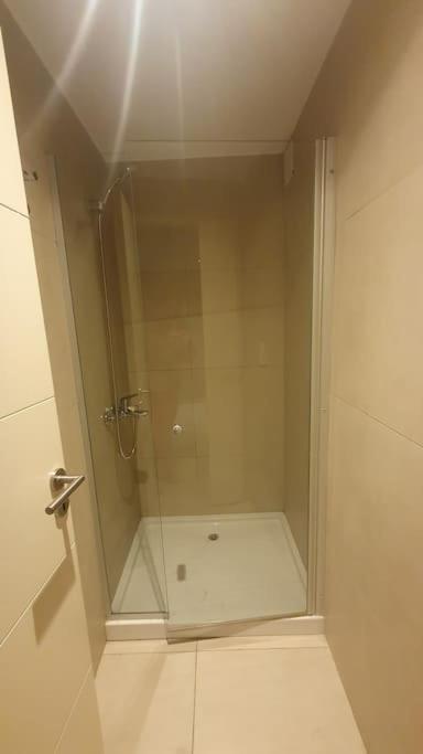 Apartamento De Categoria Sobre Av. Cordoba