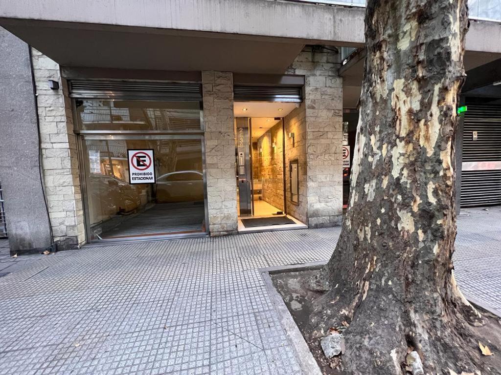 Departamento A Metros De La Rural Y La Embajada * Buenos Aires