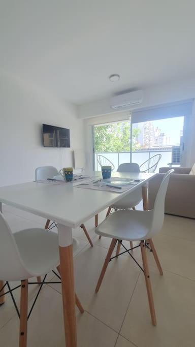 De Categoria Sobre Av. Cordoba Apartamento *
