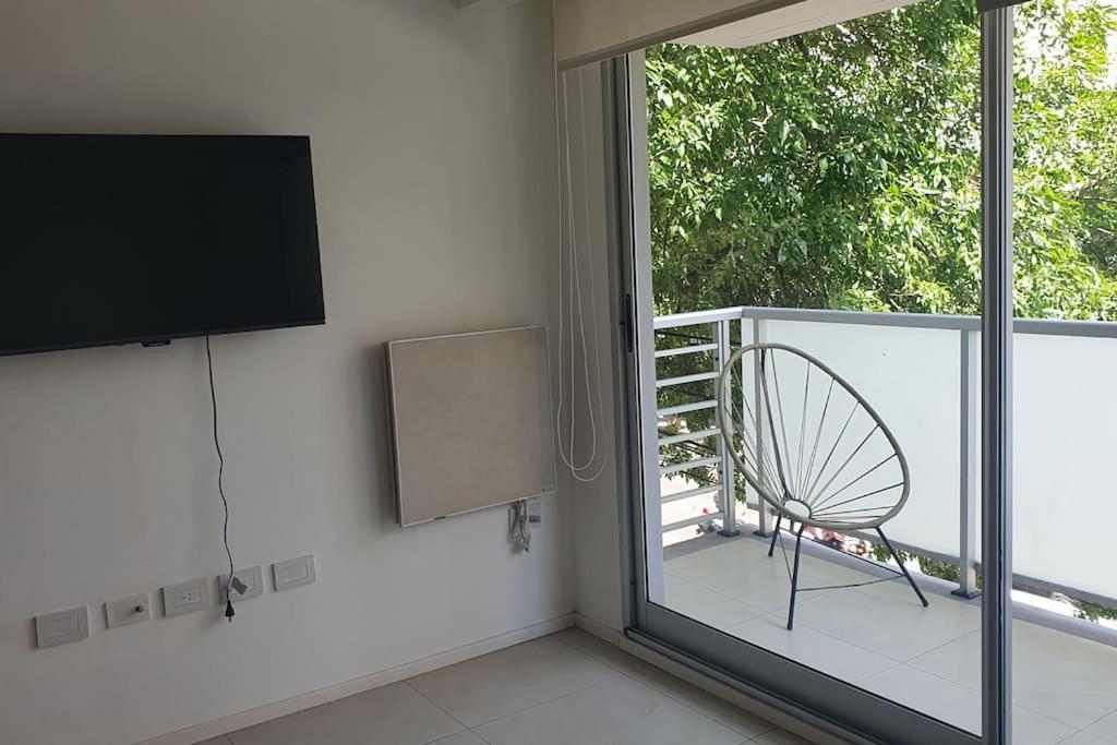 Apartamento De Categoria Sobre Av. Cordoba *