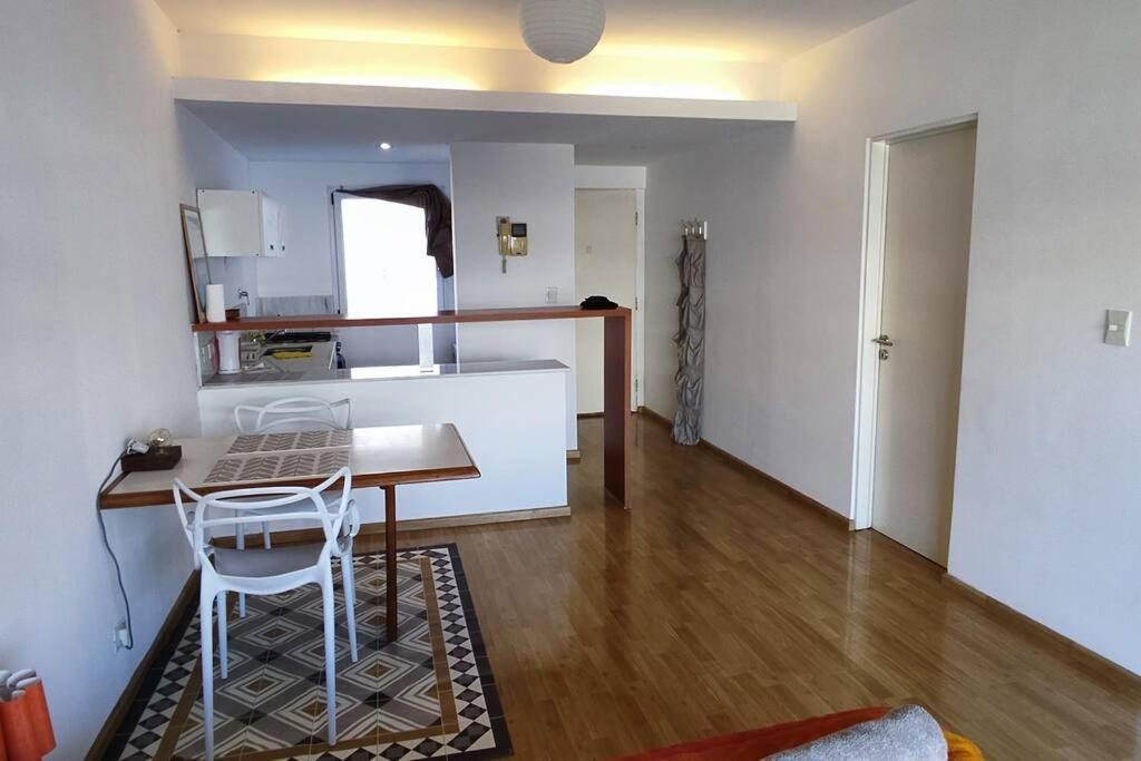 Luminoso Estudio En Coghlan Apartamento