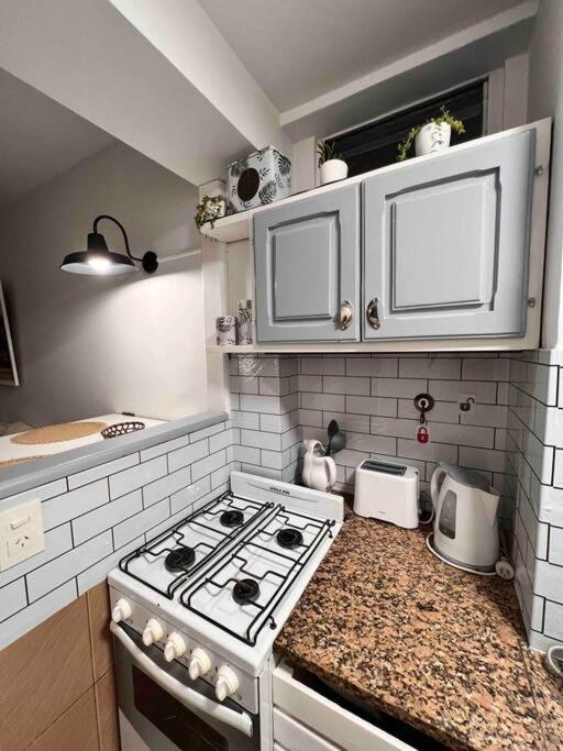 Excelente Apartamento En Zona Centrica De Bs As * Buenos Aires
