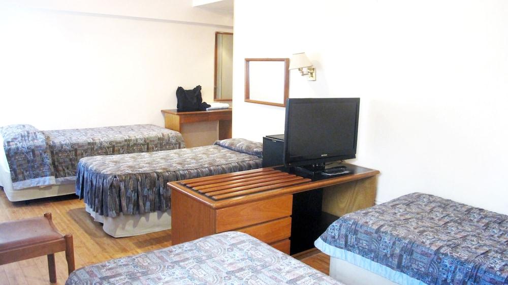 Hotel Sheltown