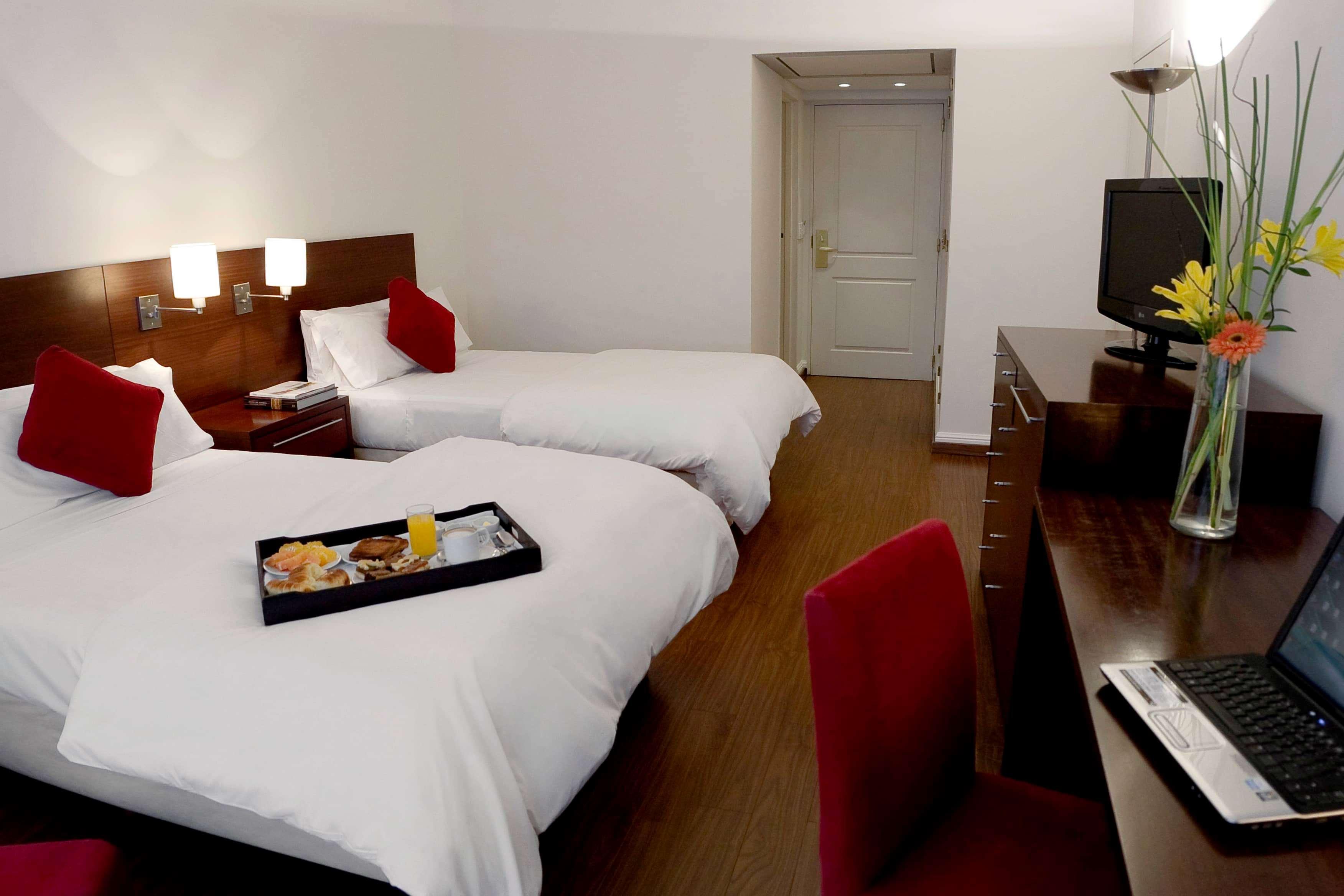 Hotel Dazzler By Wyndham San Martin