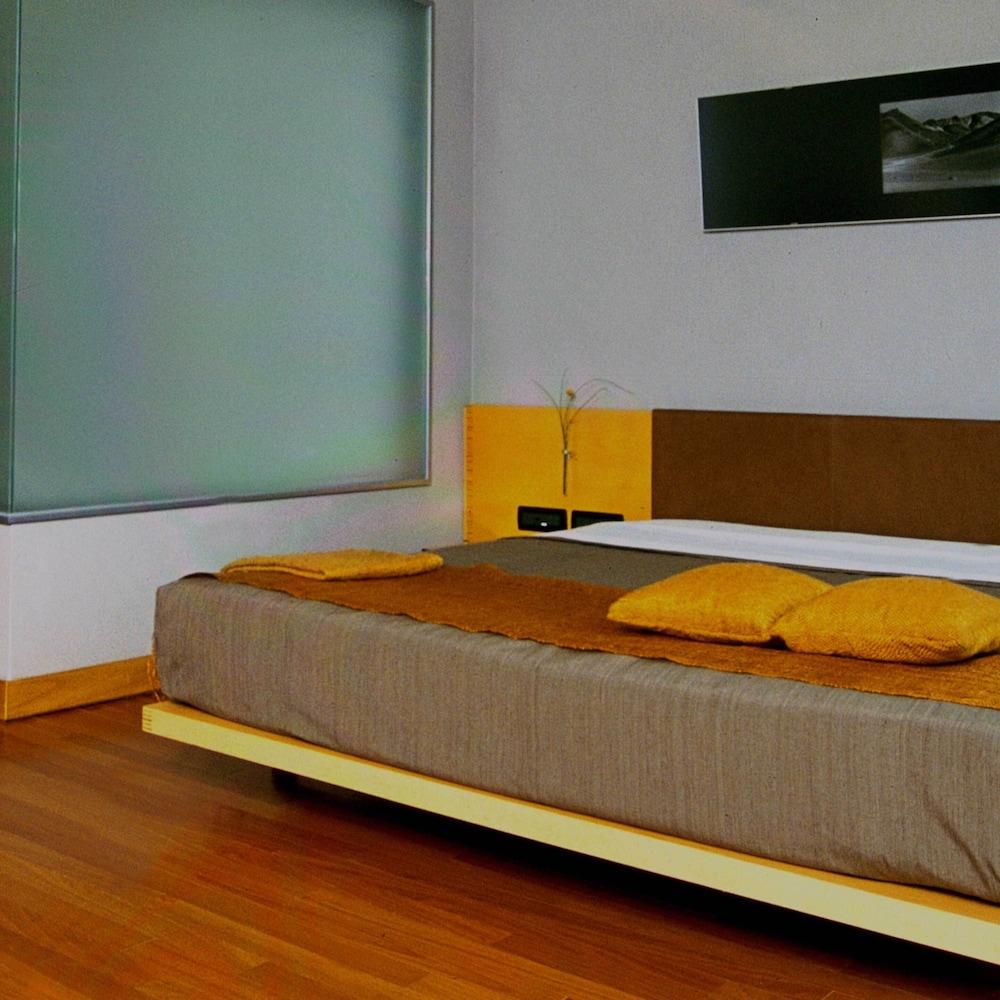 Htl Urbano Hotel