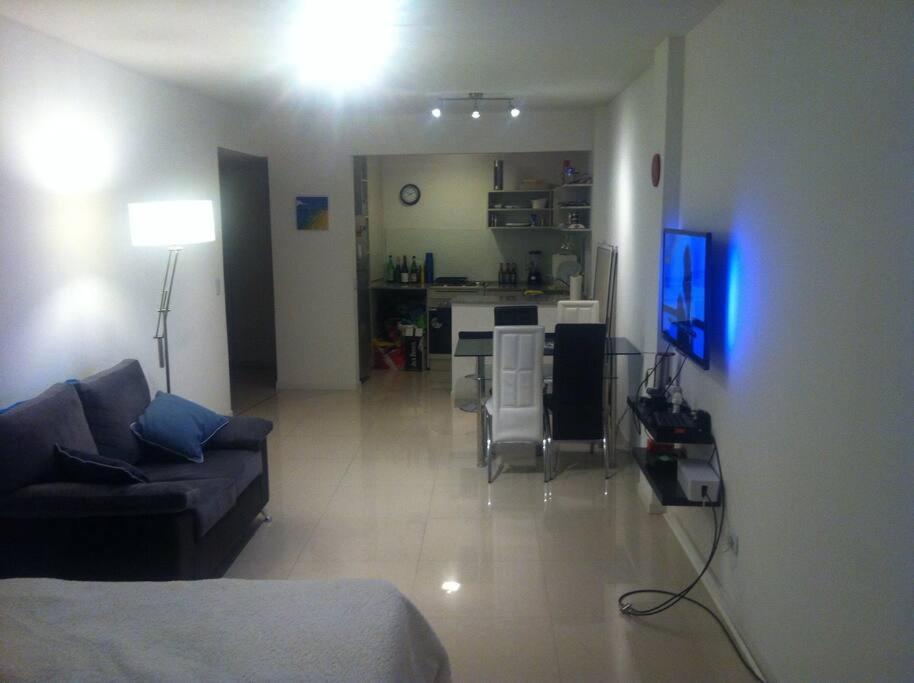 Sunny & Spacious Studio Apartment *