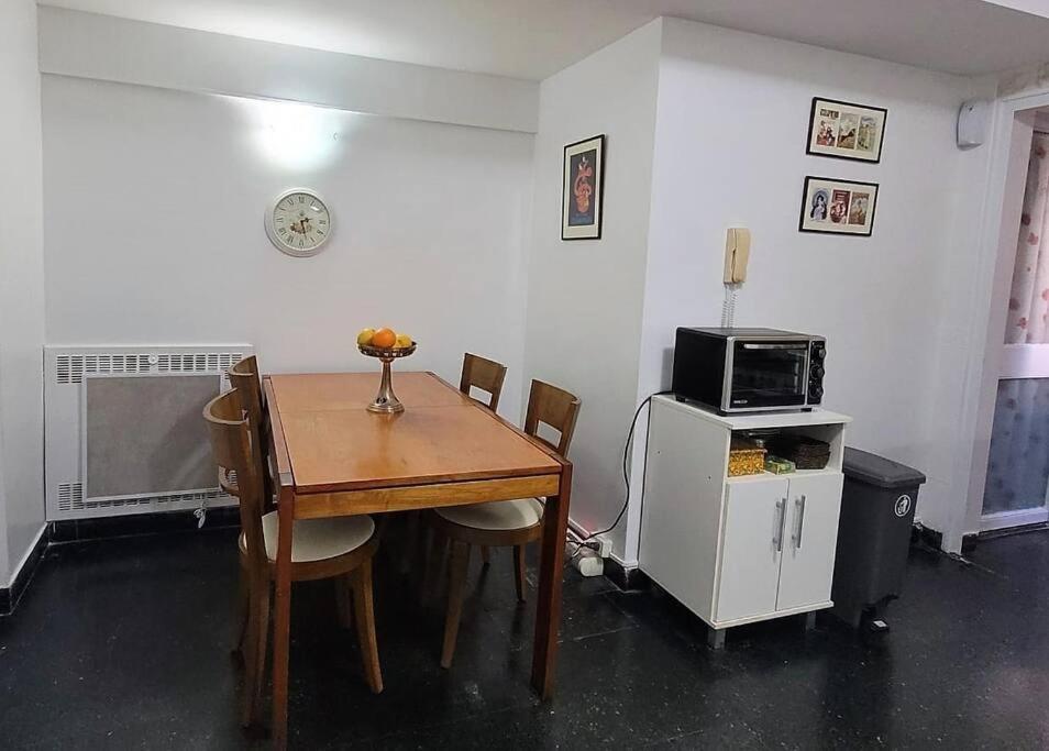 Espacioso Y Calido Departamento En Barrio Belgrano Apartamento *