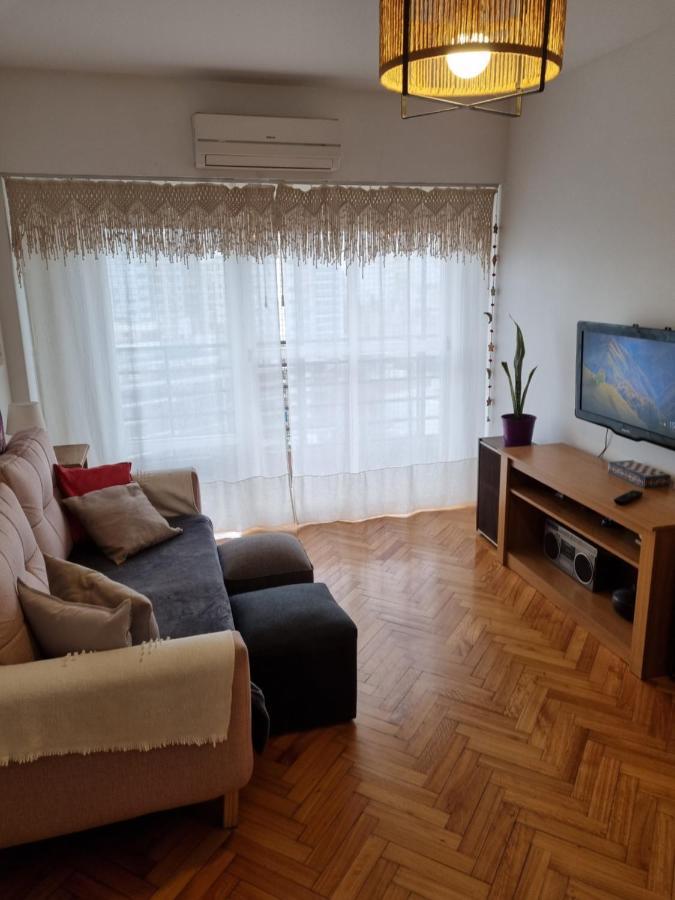 Calido Departamento, Equipado Completo, Con Gran Vista Y Ubicacion En Almagro Apartamento