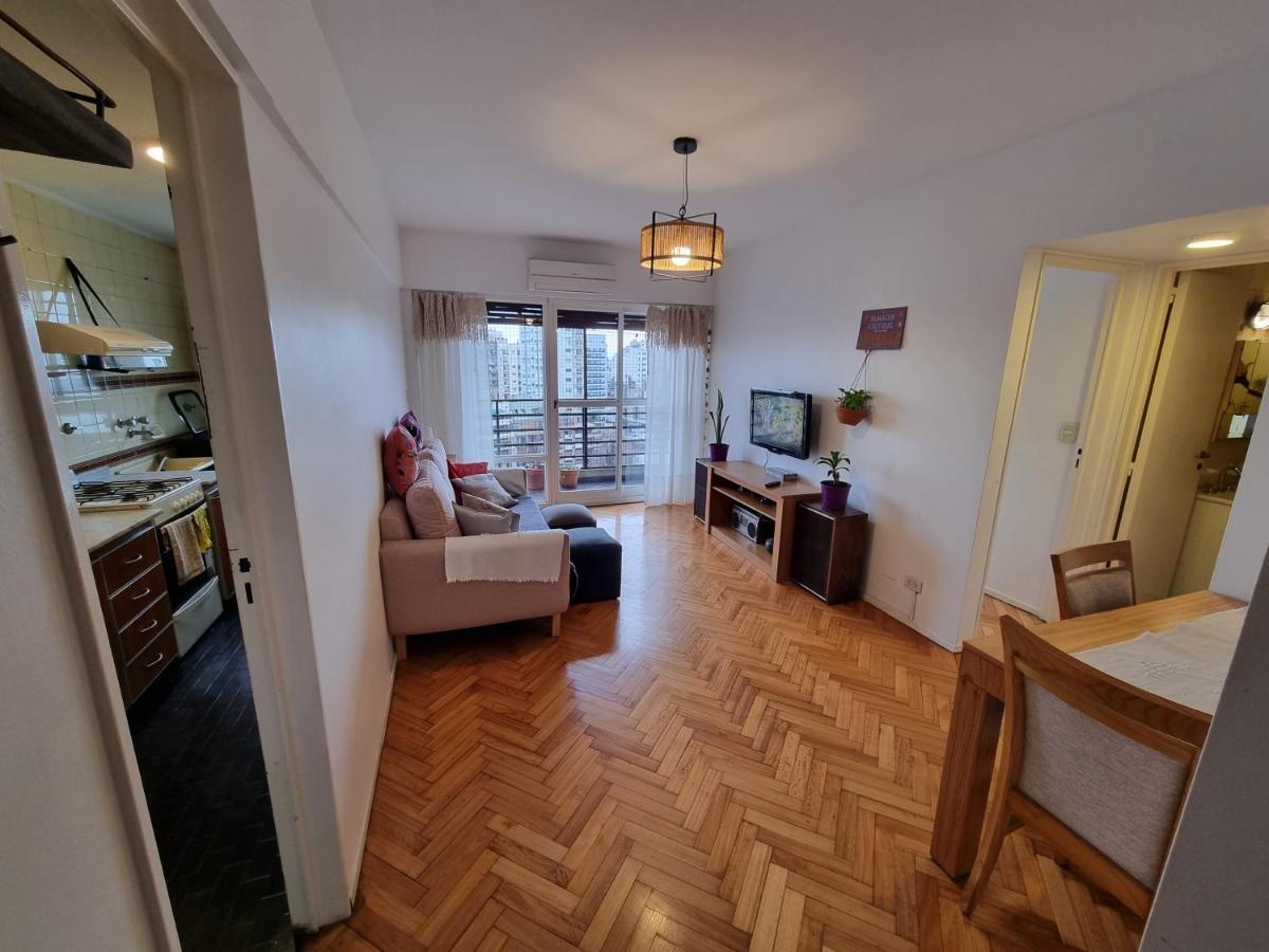 Calido Departamento, Equipado Completo, Con Gran Vista Y Ubicacion En Almagro *