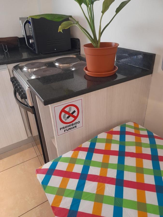 Serrano Suites: Modern Comfort Near Movistar Arena Apartment *