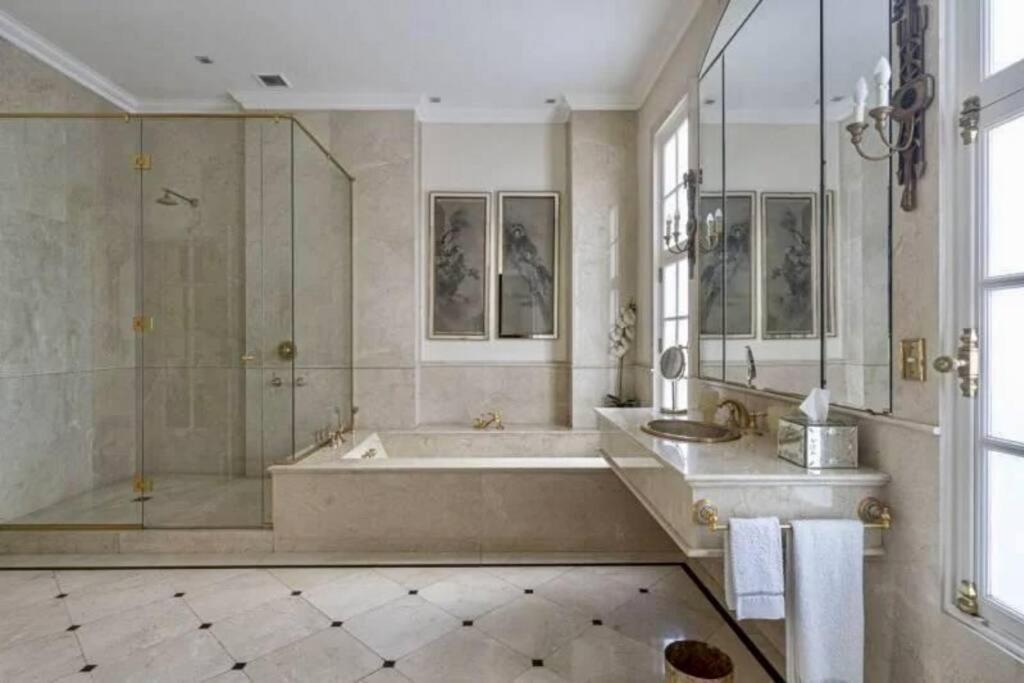 Apartment Belle Epoque Style Entire Floor On The Sofisticated Avenue Of The
