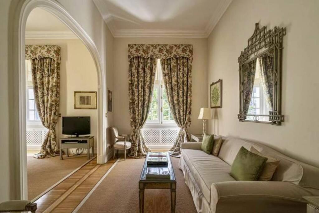 Apartment Belle Epoque Style Entire Floor On The Sofisticated Avenue Of The